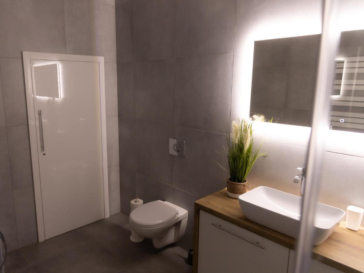 Apartament Pod Lasem Apartment Oldrzychowice Klodzkie Bagian luar foto