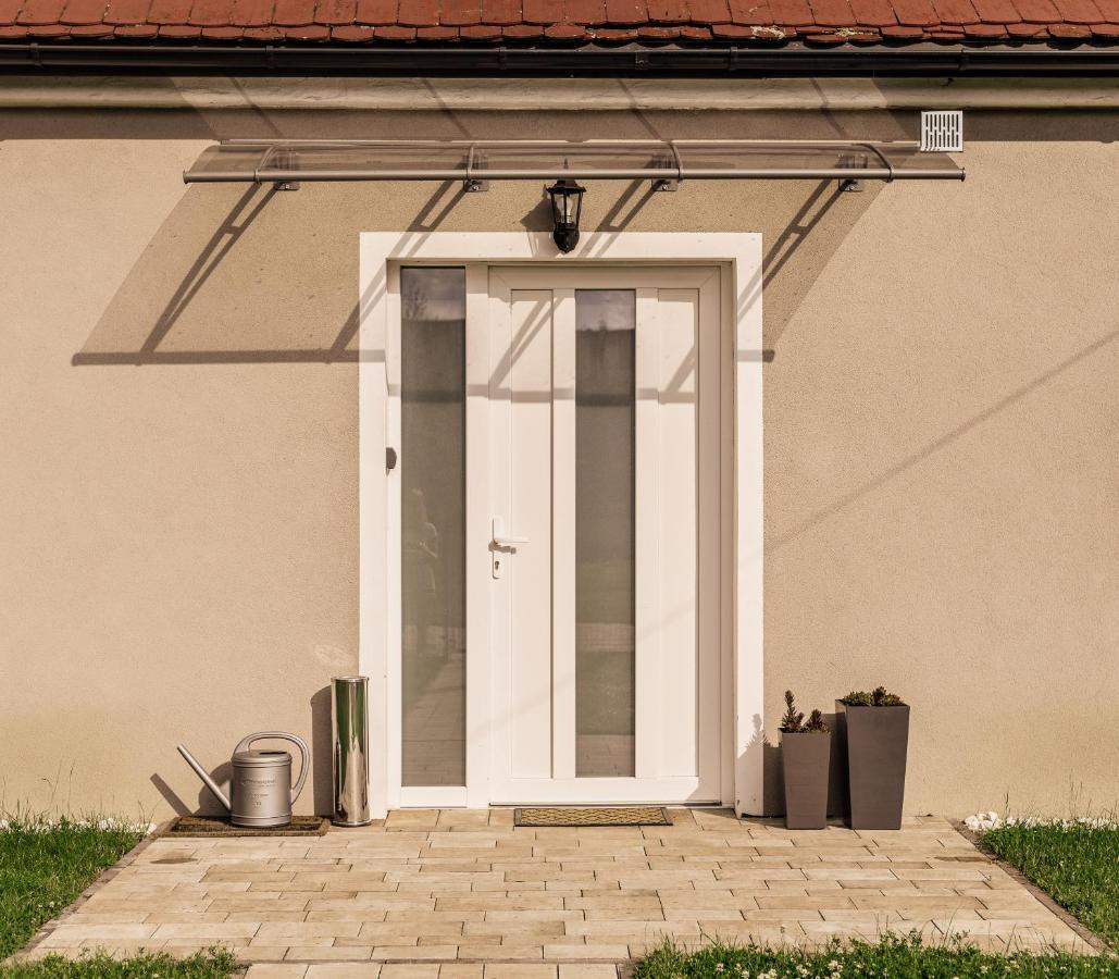 Apartament Pod Lasem Apartment Oldrzychowice Klodzkie Bagian luar foto