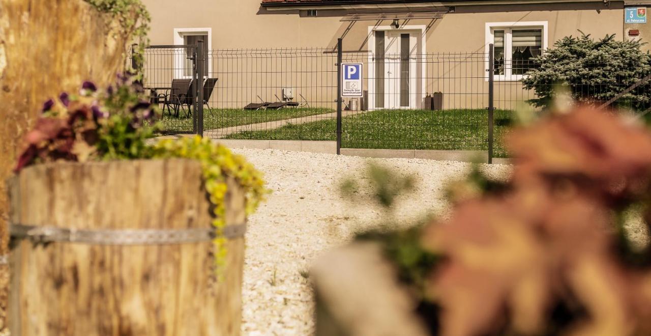 Apartament Pod Lasem Apartment Oldrzychowice Klodzkie Bagian luar foto